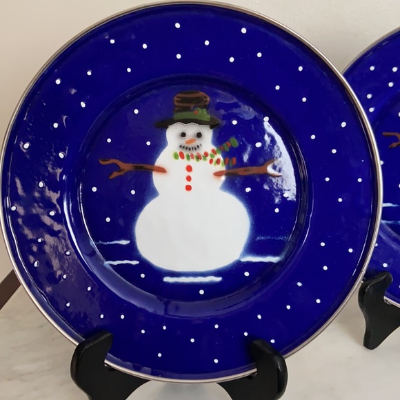 Set Of 2 Vintage 1997 Snowman The Golden Rabbit II Enamelware Plates - Picture 7 of 14